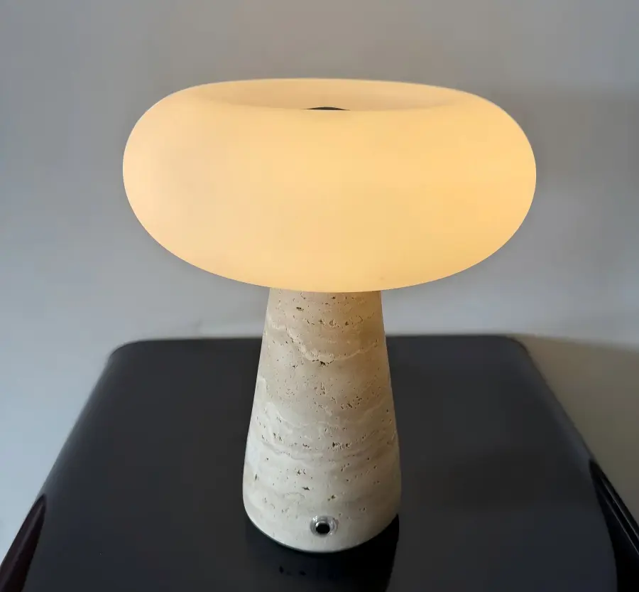 Illuminazione come arredamento: tendenza 2026 della sospensione a tamburo in tessuto