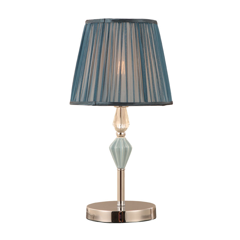 Lampada da tavolo tradizionale in tessuto plissettato